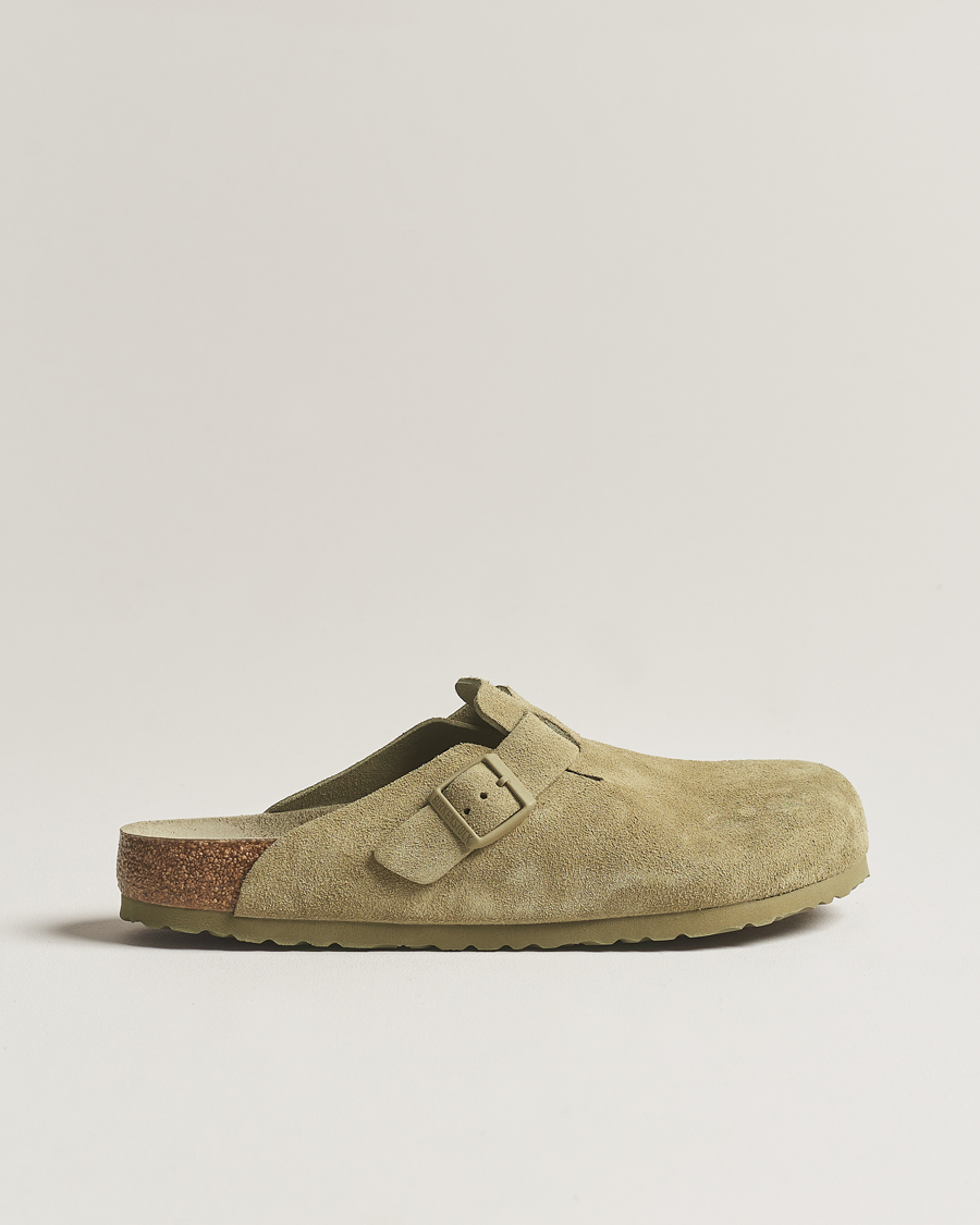 Uomini | BIRKENSTOCK Boston Soft Footbed Faded Khaki Suede | BIRKENSTOCK | Boston Soft Footbed Faded Khaki Suede
