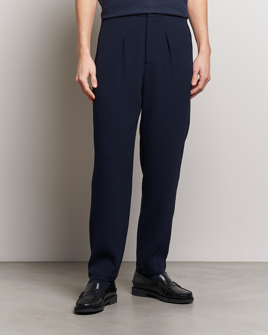 Uomini | Pantaloni | Giorgio Armani | Pleated Rib Wool Trousers Navy