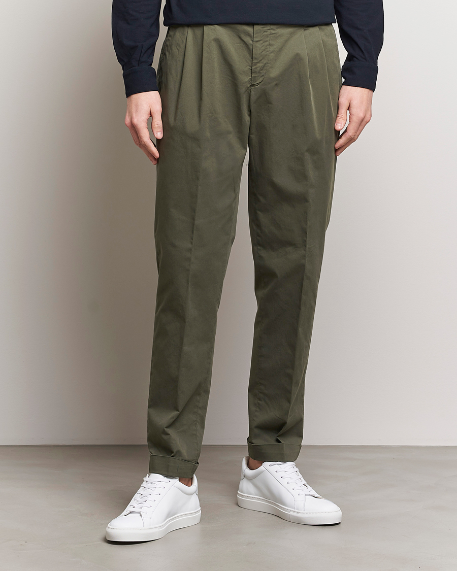 Uomini | Pantaloni | Briglia 1949 | Easy Fit Pleated Cotton Stretch Chino Olive