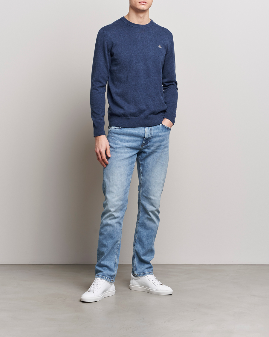 Uomini | Maglieria | GANT | Classic Cotton Crew Neck Dark Jeans Blue Melange