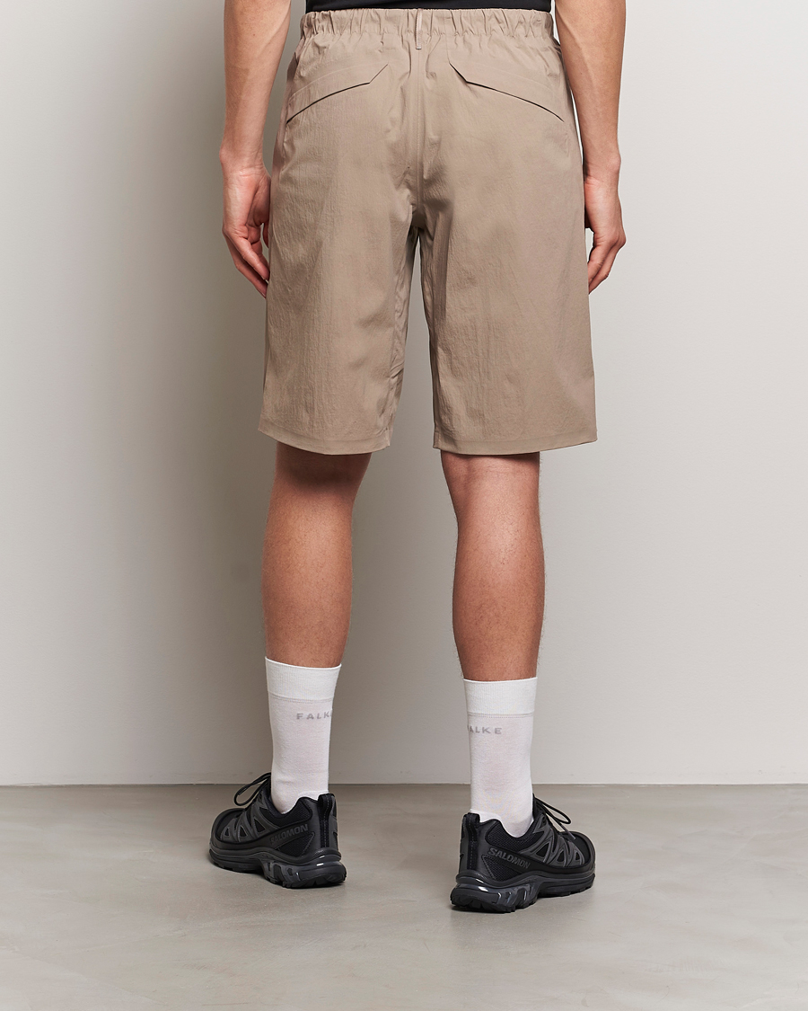 Uomini | Pantaloncini | Arc'teryx Veilance | Spere Lightweight Water Repellent Shorts Soil