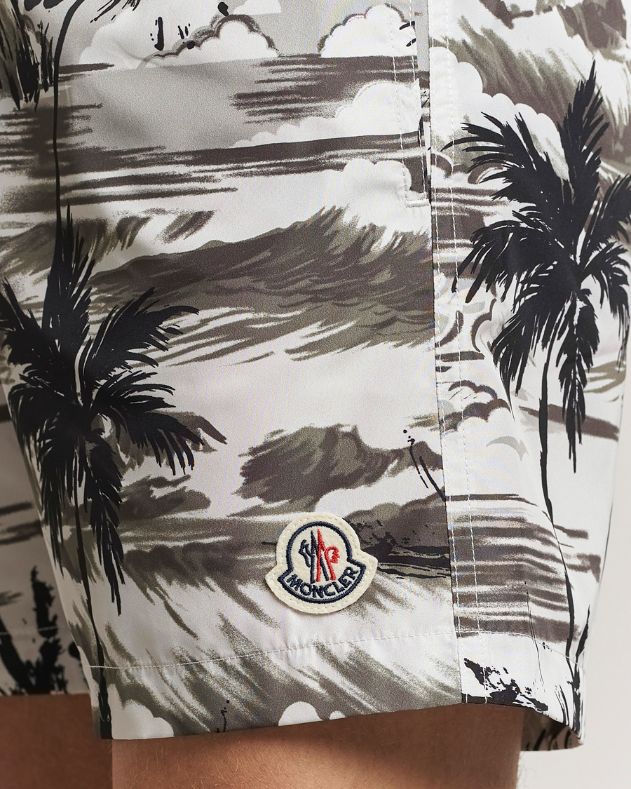 Uomini | Costumi da bagno | Moncler | Palm Printed Swim Shorts White/Olive