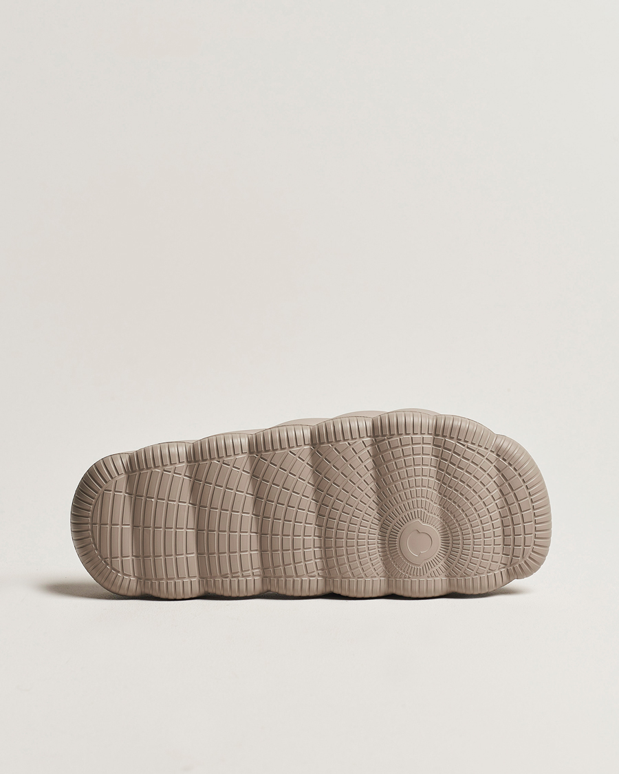 Uomini | Moncler Lilo Slides Beige | Moncler | Lilo Slides Beige