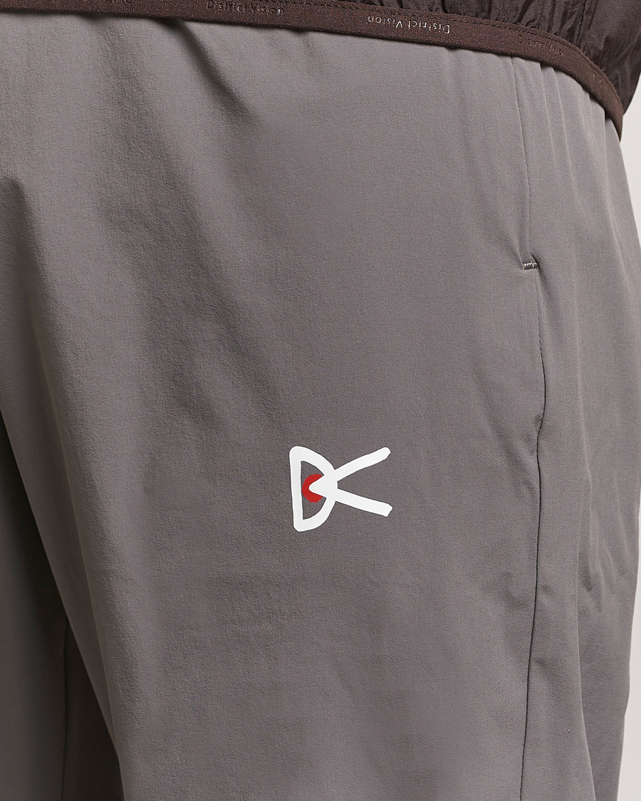 Uomini | Pantaloni | District Vision | Lightweight DWR Track Pants Charcoal