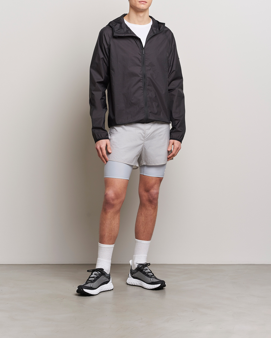 Uomini | Pantaloncini | District Vision | Ripstop Layered Trail Shorts Moonbeam
