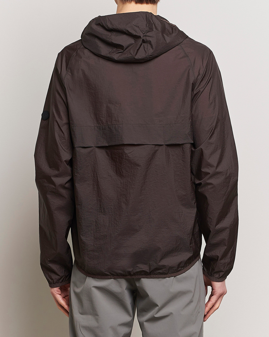Uomini | Giacche | District Vision | Ultralight Packable DWR Wind Jacket Cacao