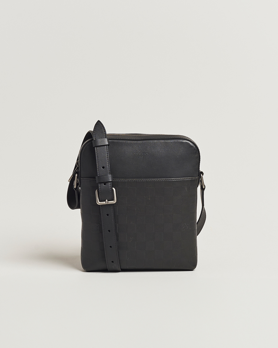 Uomini | Louis Vuitton Pre-Owned Damier Infini Pochette District Shoulder Bag | Louis Vuitton Pre-Owned | Damier Infini Pochette District Shoulder Bag