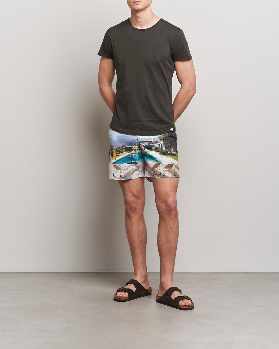Uomini | Costumi da bagno | Orlebar Brown | Bulldog Slim Aarons Photo Swim Shorts Kaufmann Cocktail