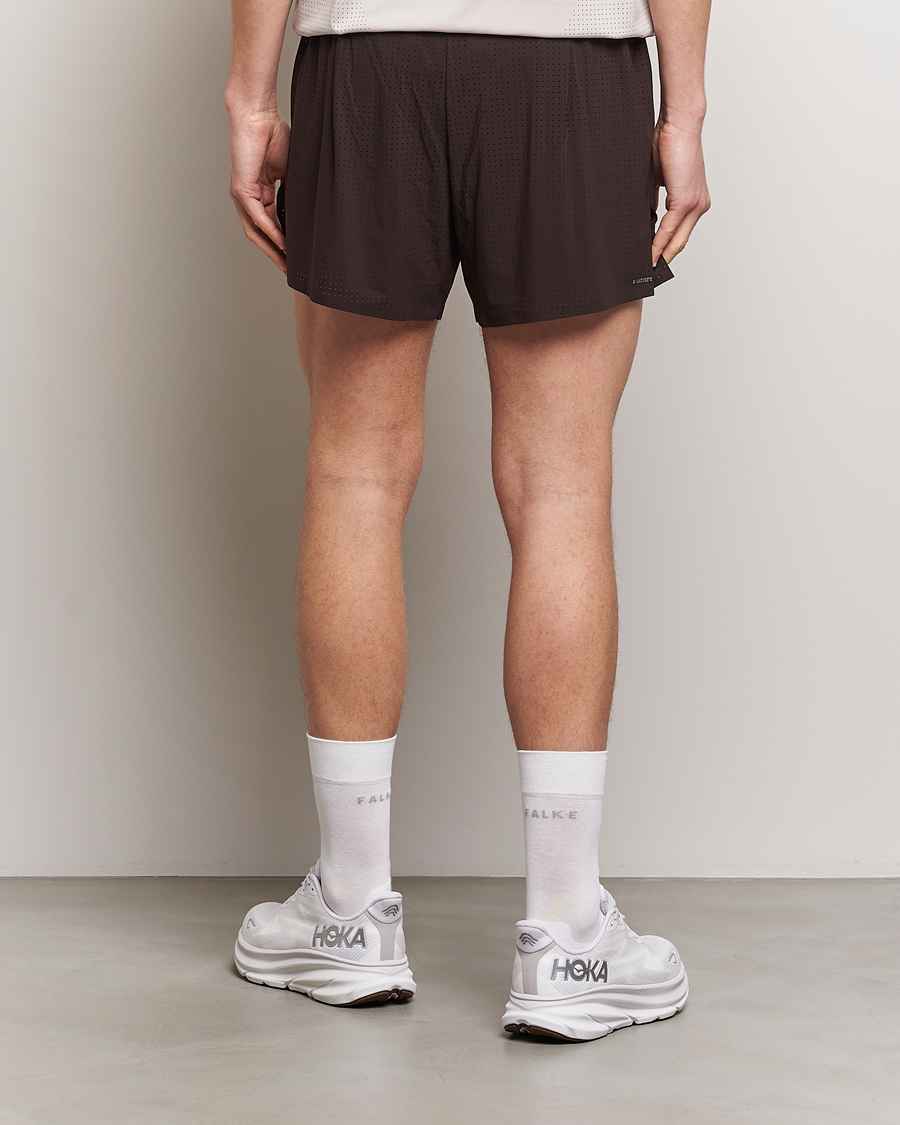 Uomini | Pantaloncini | Satisfy | Space-O 5 Inch Shorts Dark Mahogany
