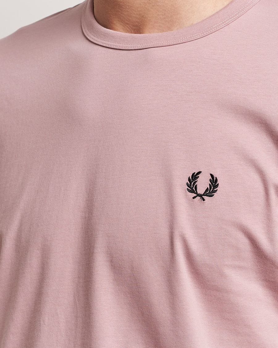 Uomini | T-shirt | Fred Perry | Ringer T-Shirt Dusty Rose Pink
