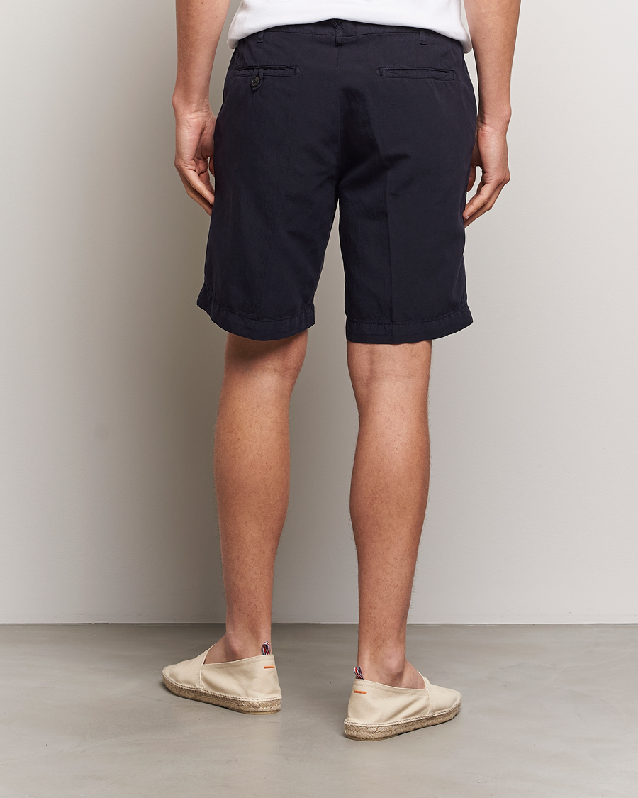Uomini | Pantaloncini | Oscar Jacobson | Poggio Washed Linen Shorts Navy