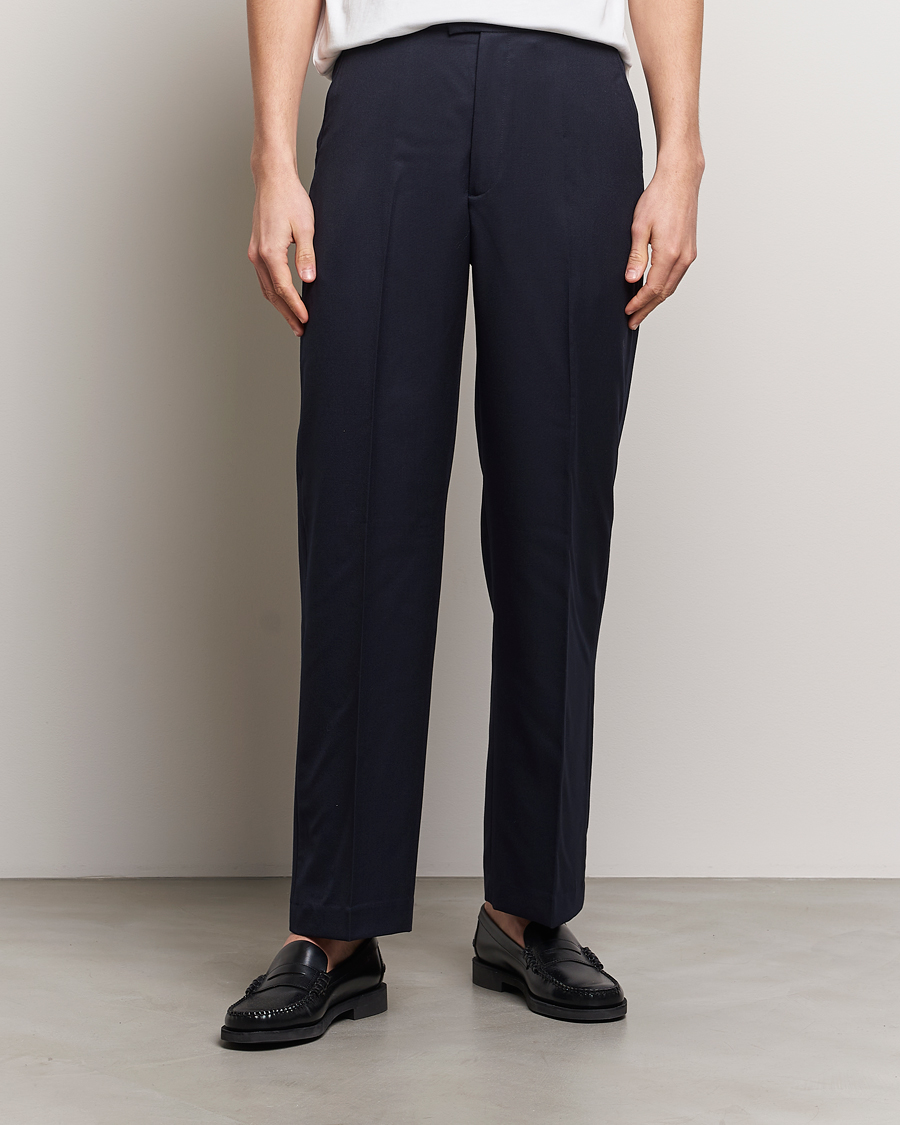 Uomini | Pantaloni | A Day's March | Edward Relaxed Wool Trousers Navy