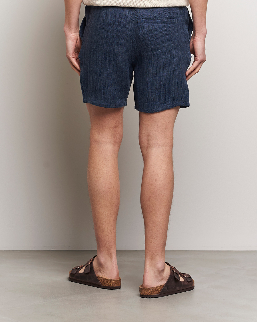 Uomini | Pantaloncini | A Day's March | Ipu Herringbone Linen Drawstring Shorts Indigo Blue