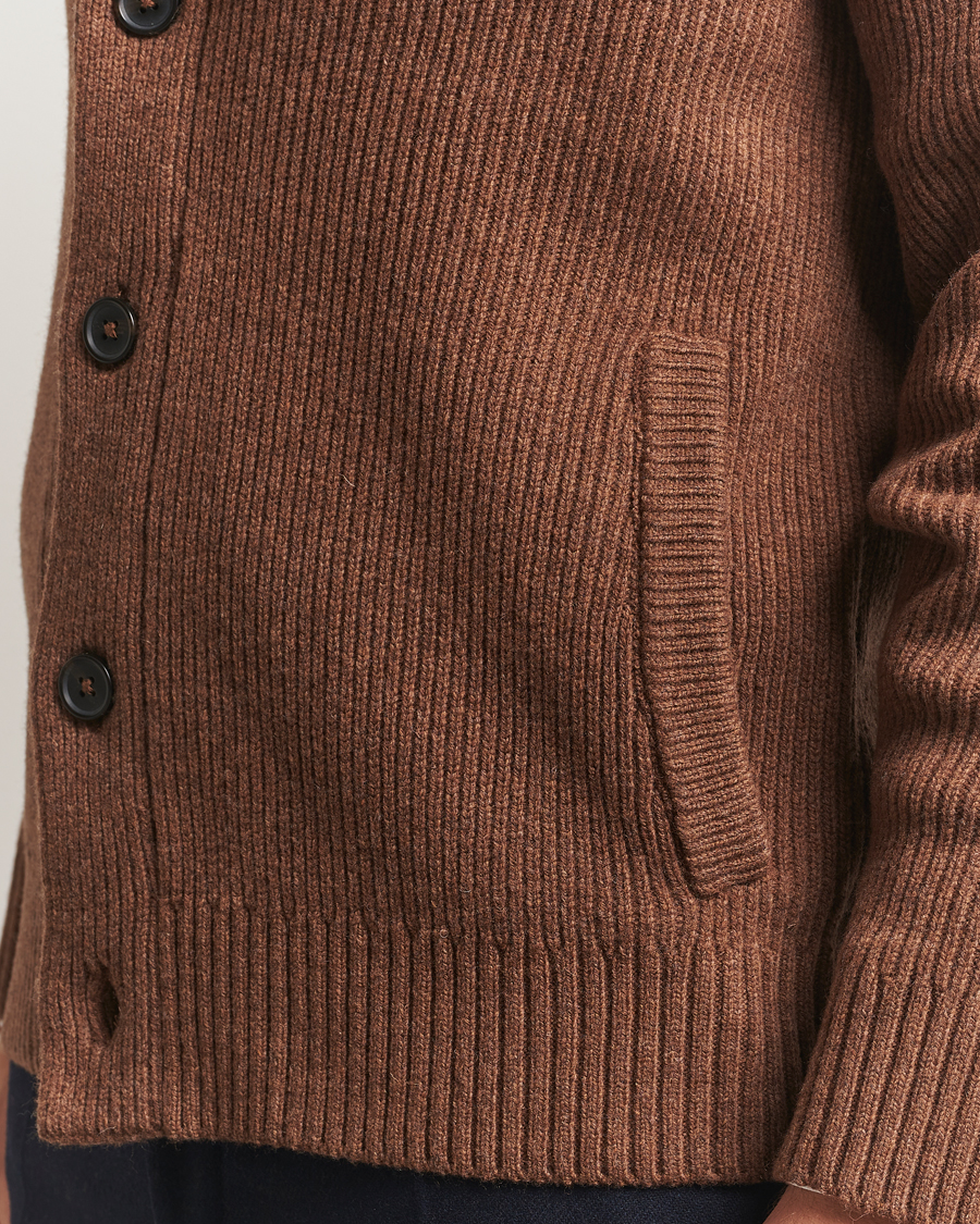 Uomini | Maglieria | Charles Tyrwhitt | Chunky Merino Shawl Neck Cardigan Toffee