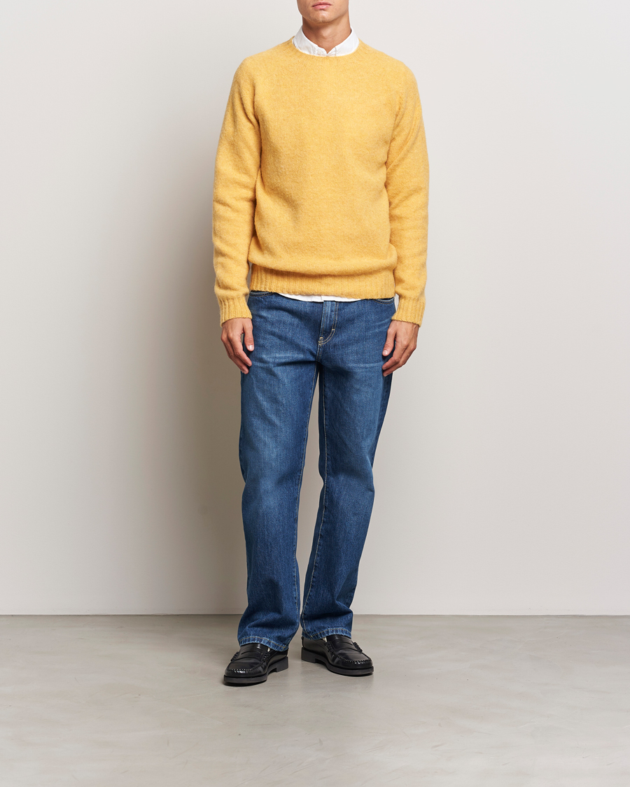 Uomini | Maglieria | Harley Of Scotland | Brushed Supersoft Lambswool Crewneck Marzipan