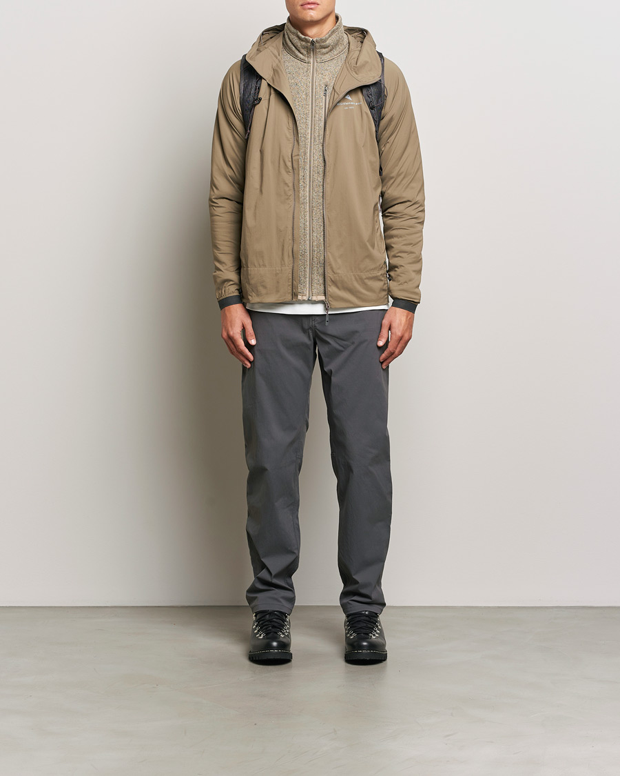 Uomini | Giacche | Klättermusen | 74 Levitend Active Hooded Jacket Dark Khaki