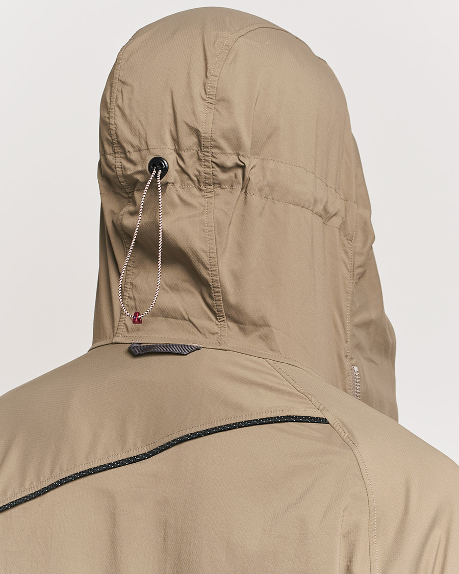 Uomini | Giacche | Klättermusen | 74 Levitend Active Hooded Jacket Dark Khaki