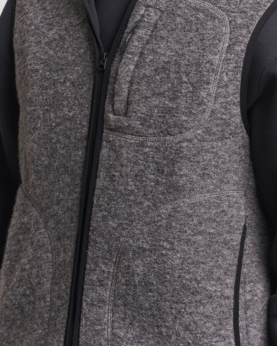 Uomini | Gilet | J.Lindeberg | Duncan Wool Fleece Vest Light Grey Melange
