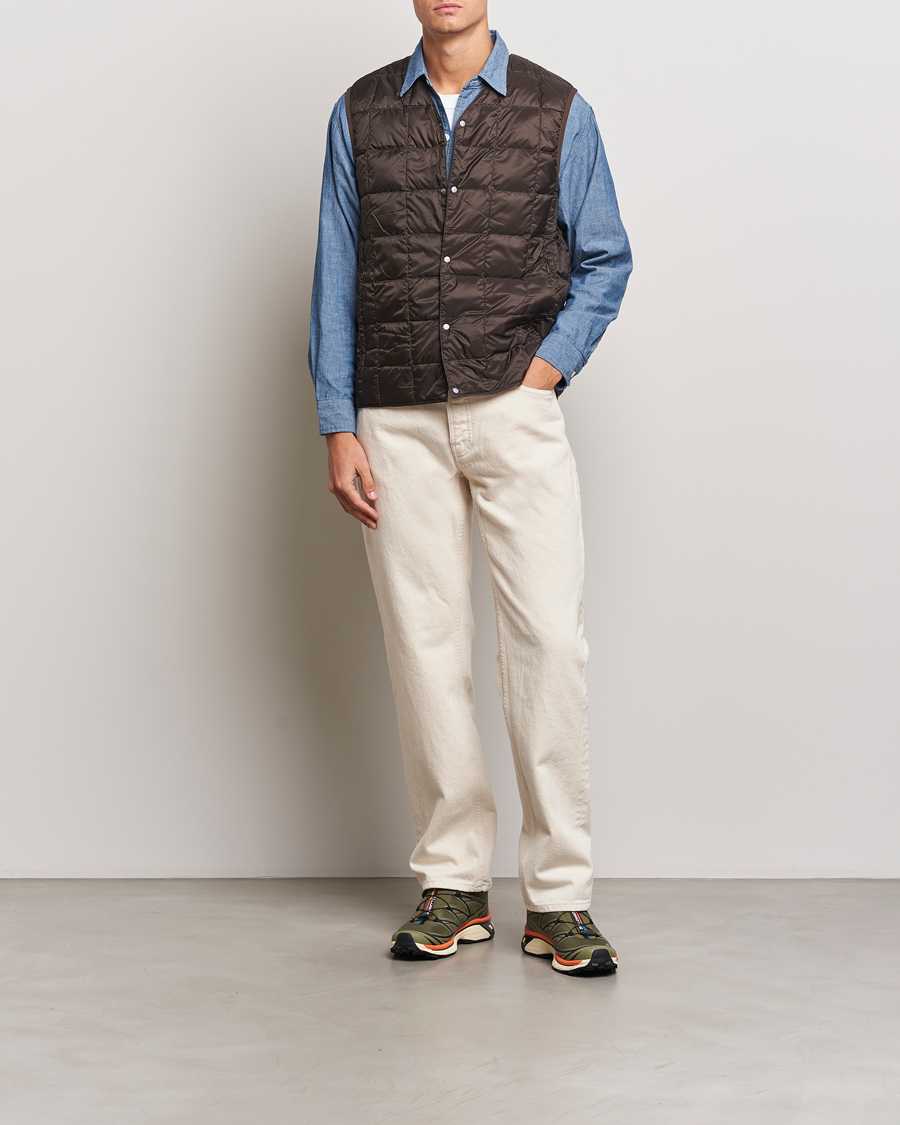 Uomini | Giacche | TAION | V-Neck Lightweight Down Vest Dark Choco