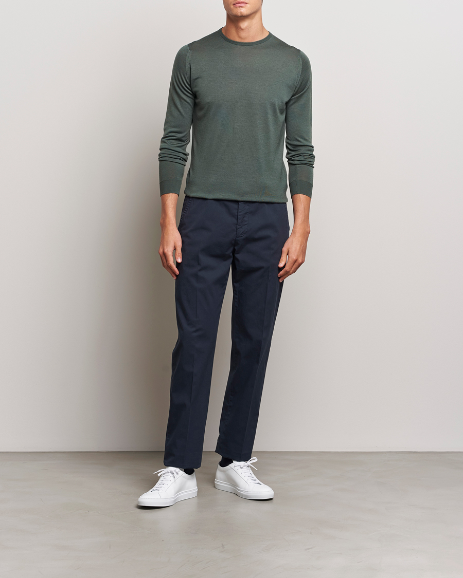Uomini | Maglieria | John Smedley | Lundy Extra Fine Merino Crew Neck Highland Green