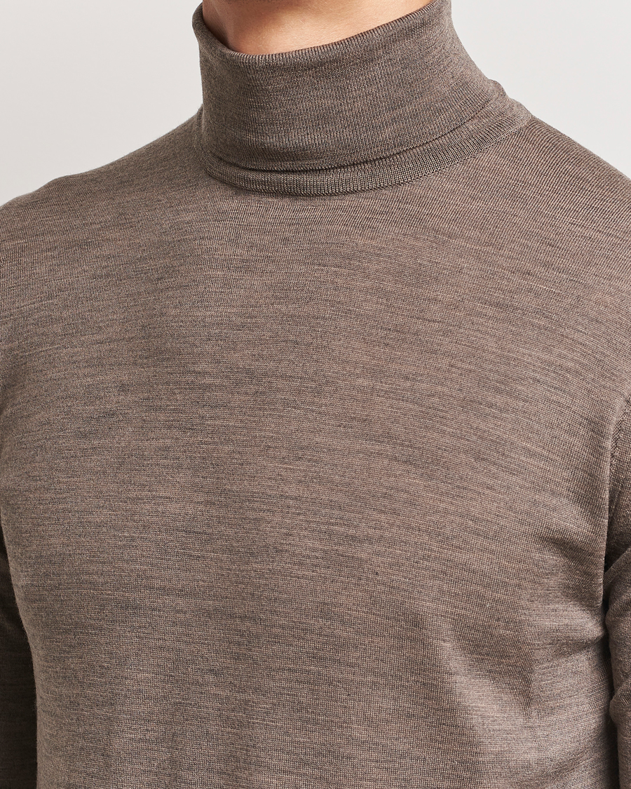 Uomini | Maglieria | John Smedley | Cherwell Extra Fine Merino Rollneck Mushroom Brown