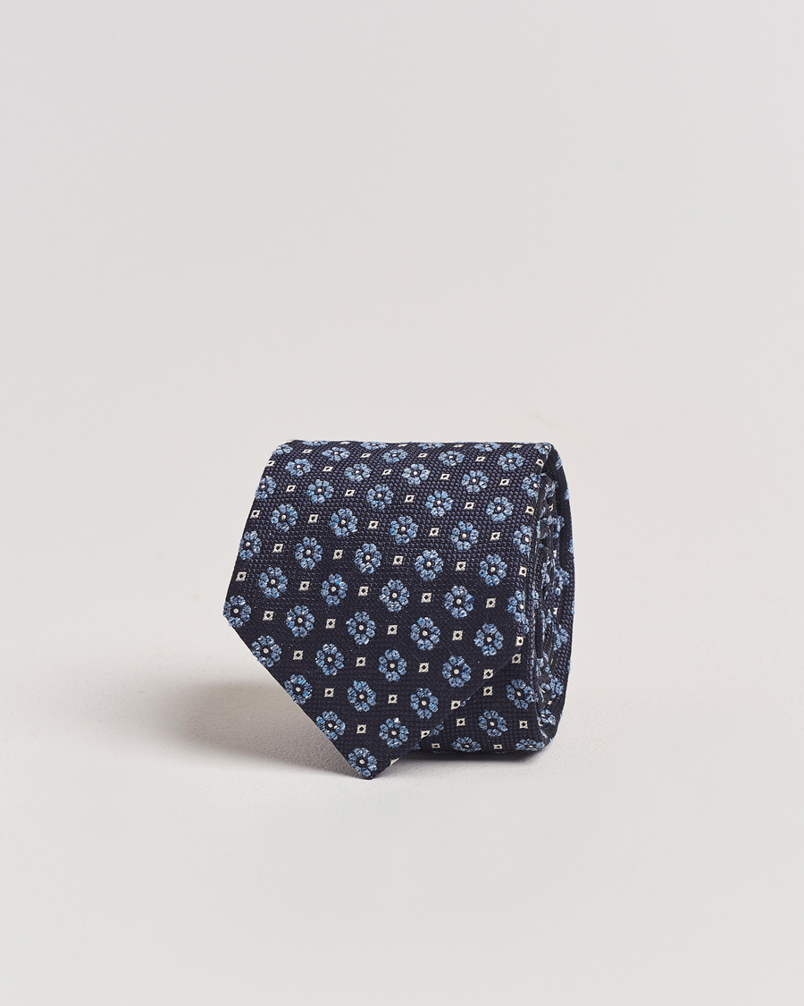 Uomini | Amanda Christensen Silk/Cotton Printed Flower 8cm Tie Navy | Amanda Christensen | Silk/Cotton Printed Flower 8cm Tie Navy