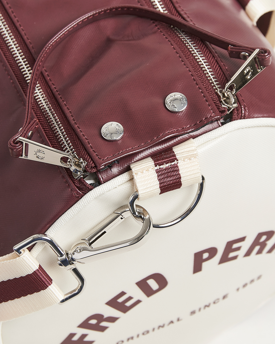 Uomini | Borse | Fred Perry | Fred PerryClassic Barrel BagOxblood/Ecru