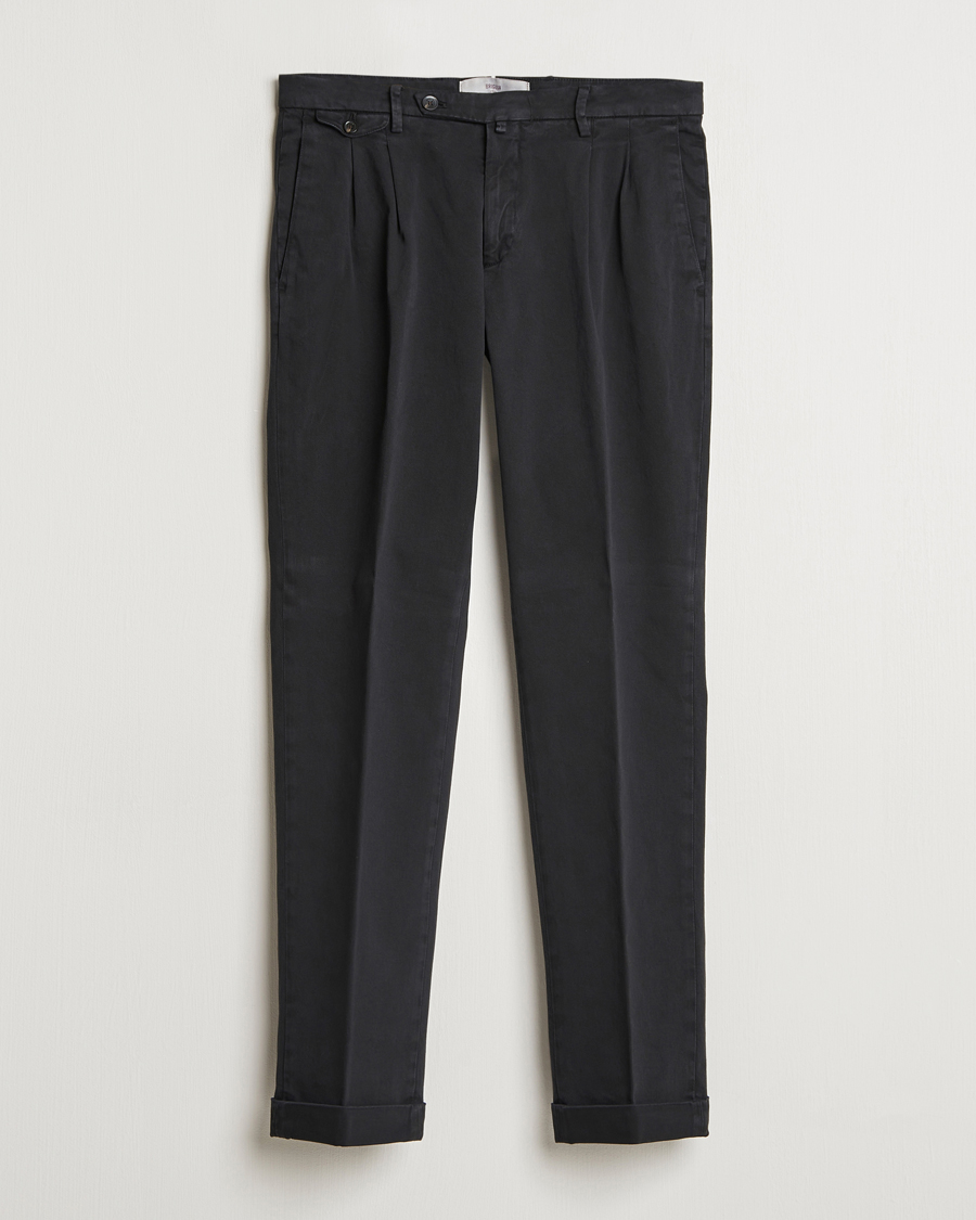 Uomini | Pantaloni | Briglia 1949 | Easy Fit Pleated Cotton Stretch Chino Black
