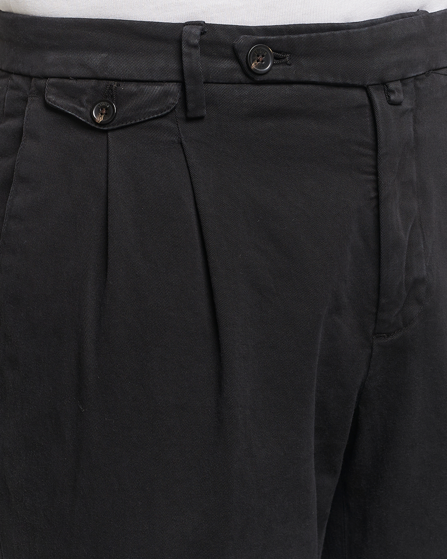 Uomini | Pantaloni | Briglia 1949 | Easy Fit Pleated Cotton Stretch Chino Black
