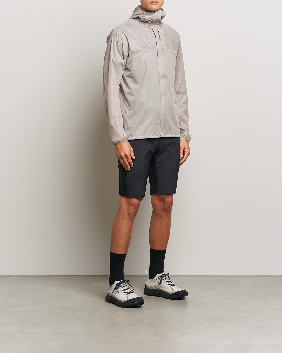 Uomini | Pantaloncini | Houdini | Moonwalk Primaloft Padded Shorts True Black