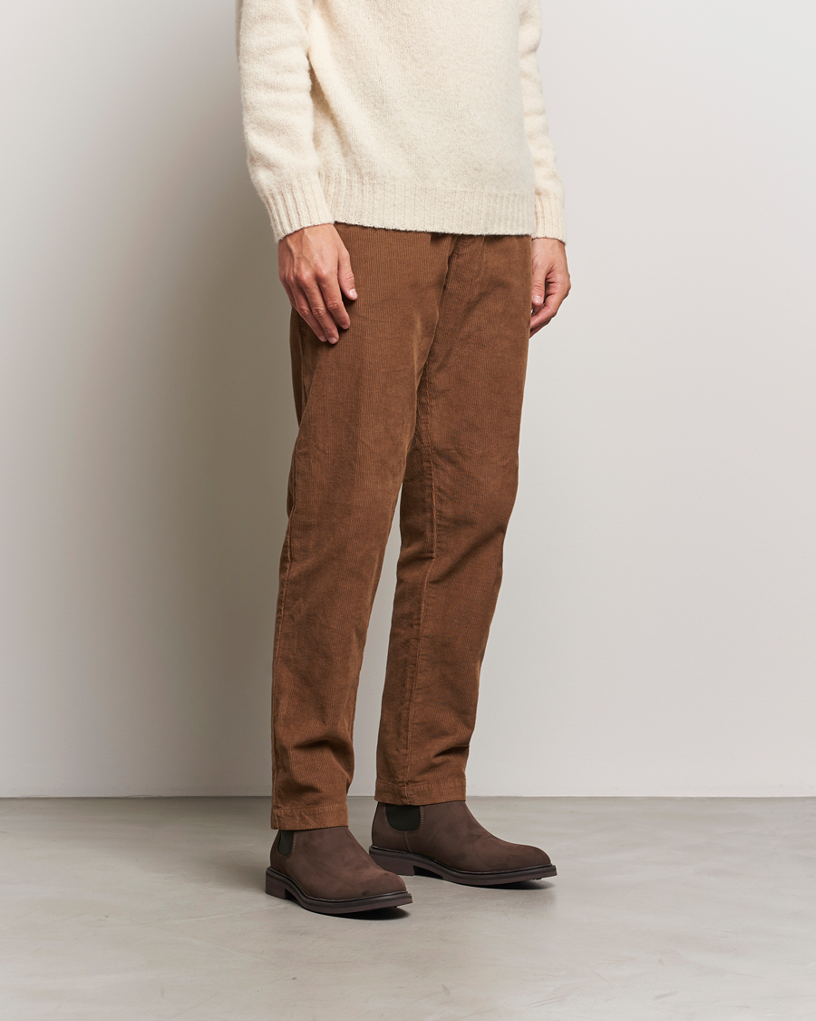 Uomini | Stivali | Loake 1880 | Ducksworth Waterproof Chelsea Boot Brown Nubuck