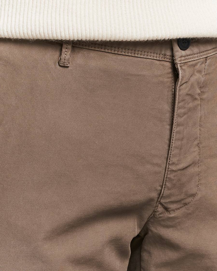Uomini | Pantaloni | Incotex | Slim Fit Garment Dyed Slacks Brown