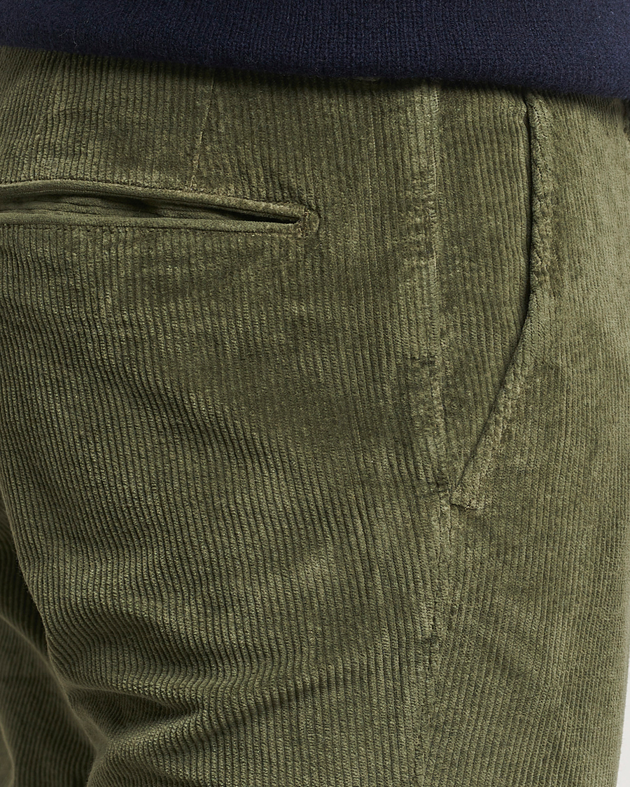 Uomini | Pantaloni | Incotex | Slim Fit Leisure Cord Slacks Dark Green
