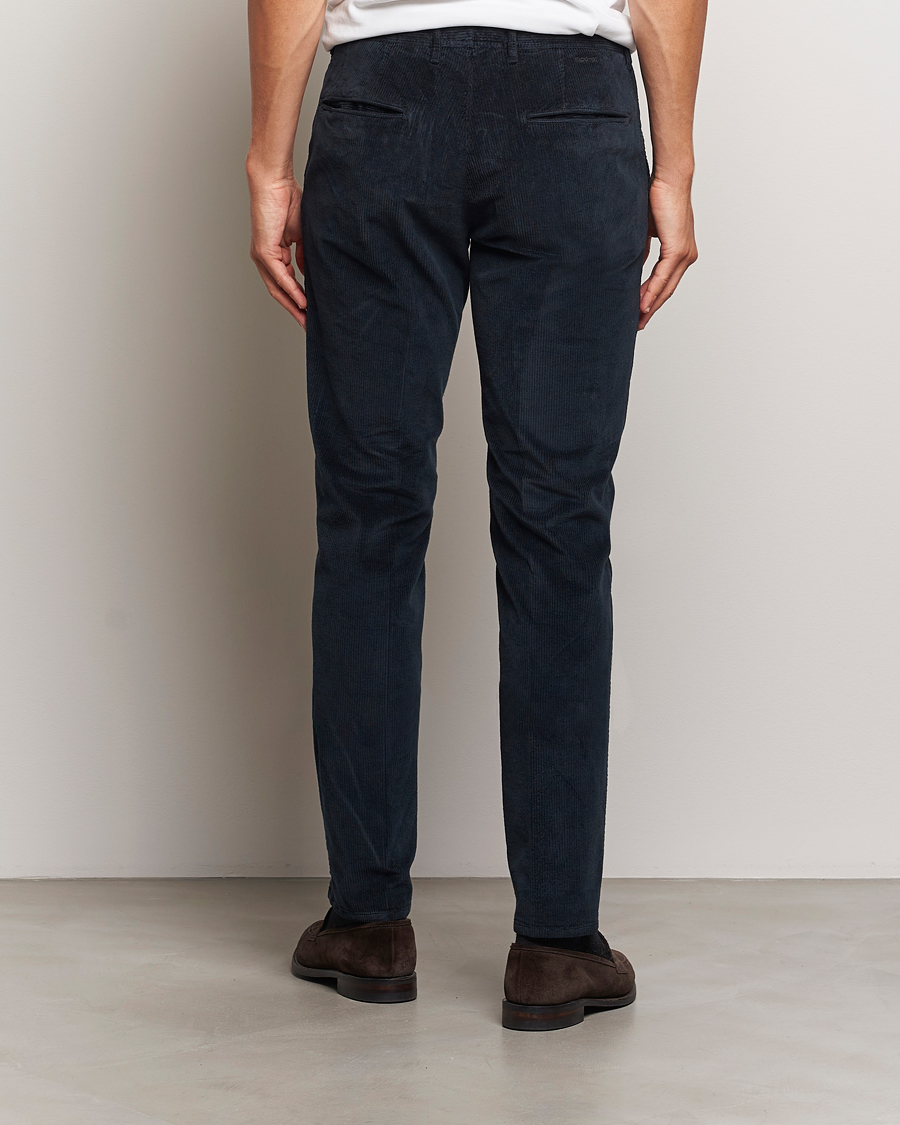 Uomini | Pantaloni | Incotex | Slim Fit Leisure Cord Slacks Navy