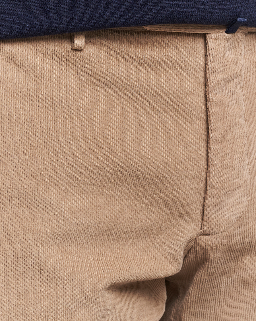 Uomini | Pantaloni | Incotex | Slim Fit Baby Corduroy Trousers Beige