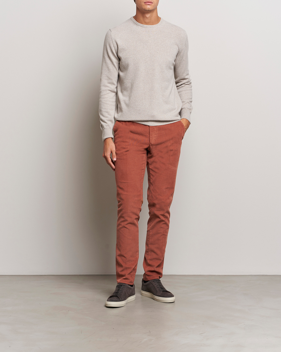 Uomini | Pantaloni | Incotex | Slim Fit Baby Corduroy Trousers Vintage Red
