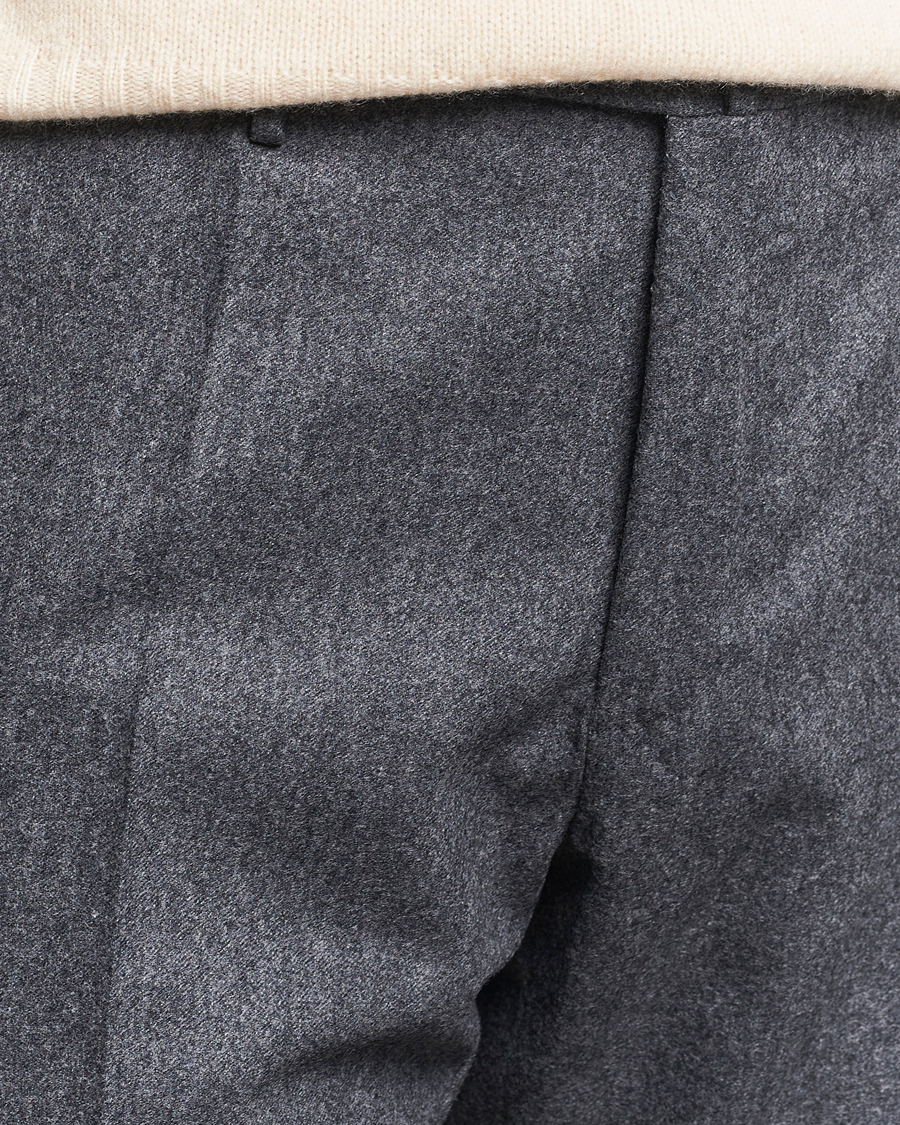 Uomini | Pantaloni | Incotex | Slim Fit Carded Flannel Trousers Dark Grey
