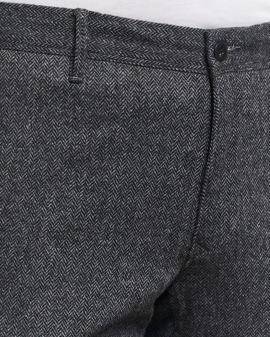 Uomini | Pantaloni | Incotex | Slim Fit Washed Wool Stretch Slacks Dark Grey