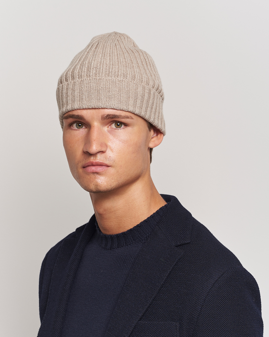 Uomini | Piacenza Cashmere Ribbed Cashmere Beanie Light Beige | Piacenza Cashmere | Ribbed Cashmere Beanie Light Beige