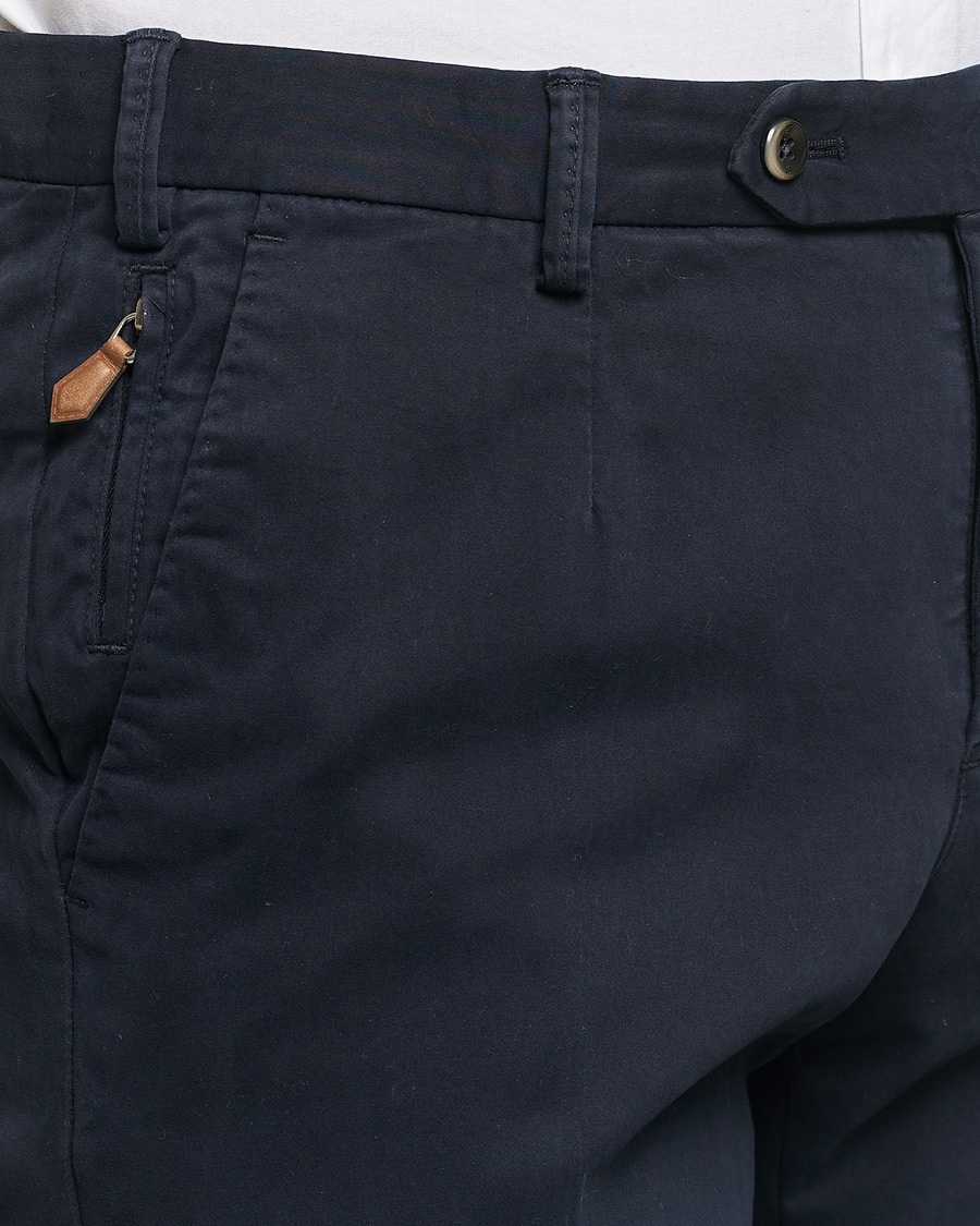 Uomini | Pantaloni | PT01 | Slim Fit Pleated Cotton Trousers Navy