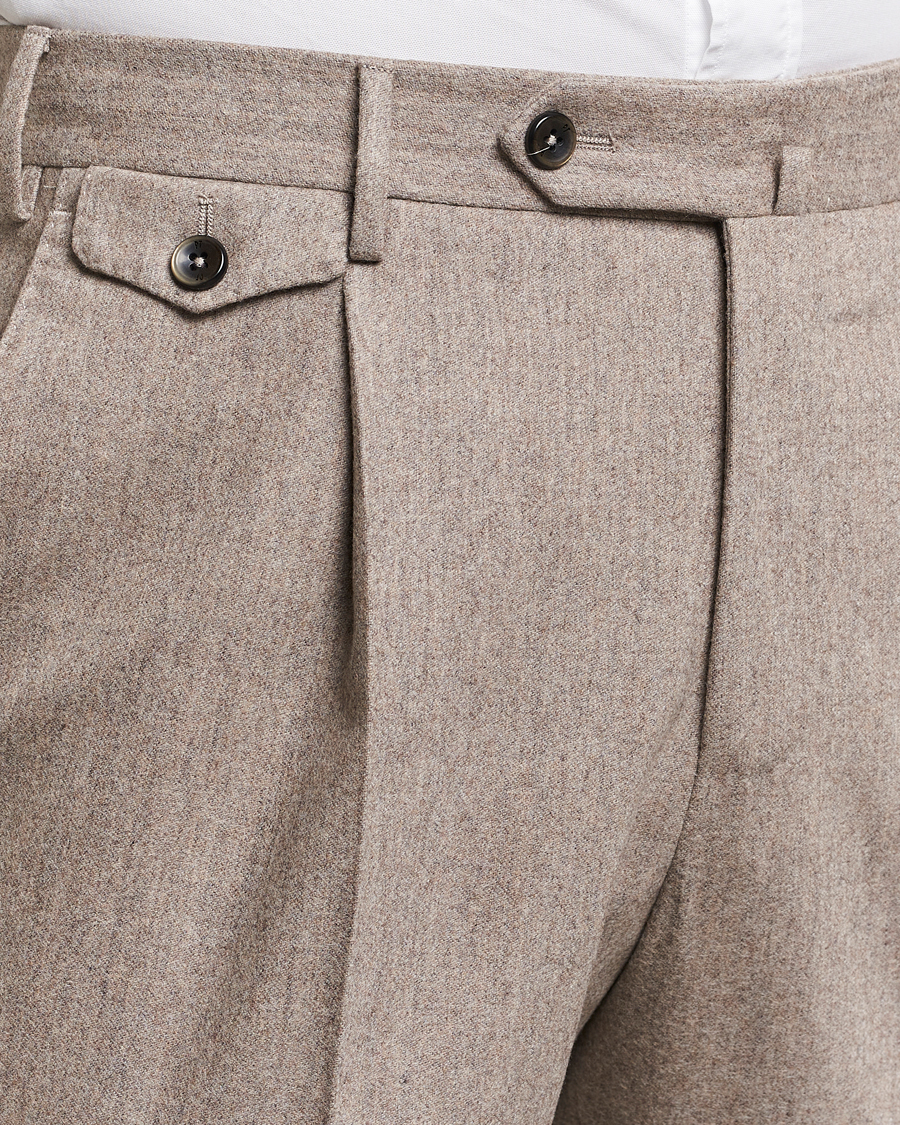 Uomini | Pantaloni | PT01 | Slim Fit Pleated Wool/Cashmere Trousers Beige