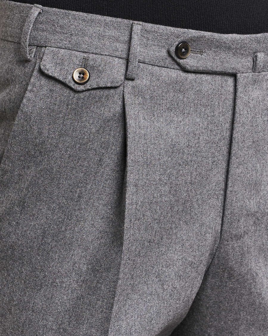 Uomini | Pantaloni | PT01 | Slim Fit Pleated Wool/Cashmere Trousers Grey Melange