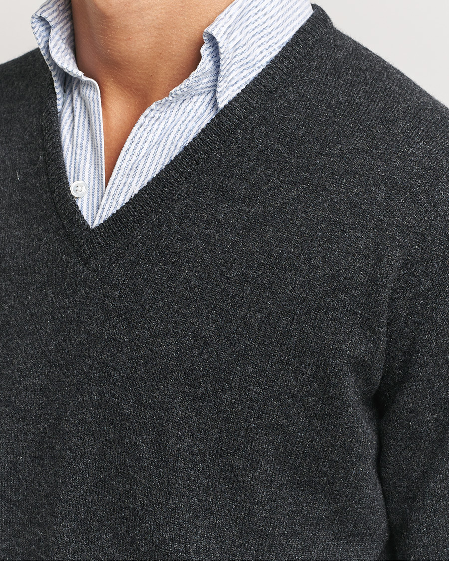 Uomini | Maglieria | William Lockie | Rob Lambswool V-Neck Charcoal