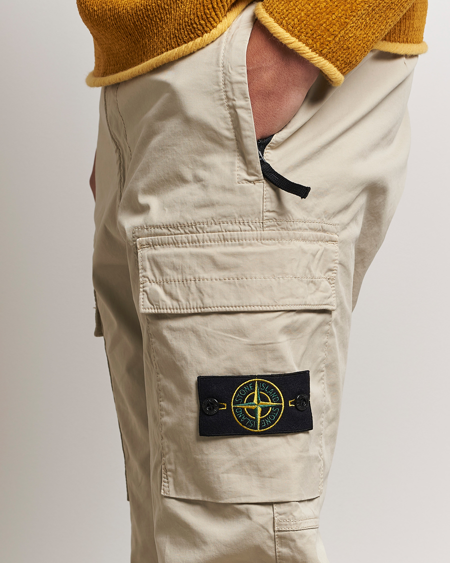 Uomini | Pantaloni | Stone Island | Stretch Cotton Gabardine Trousers Plaster