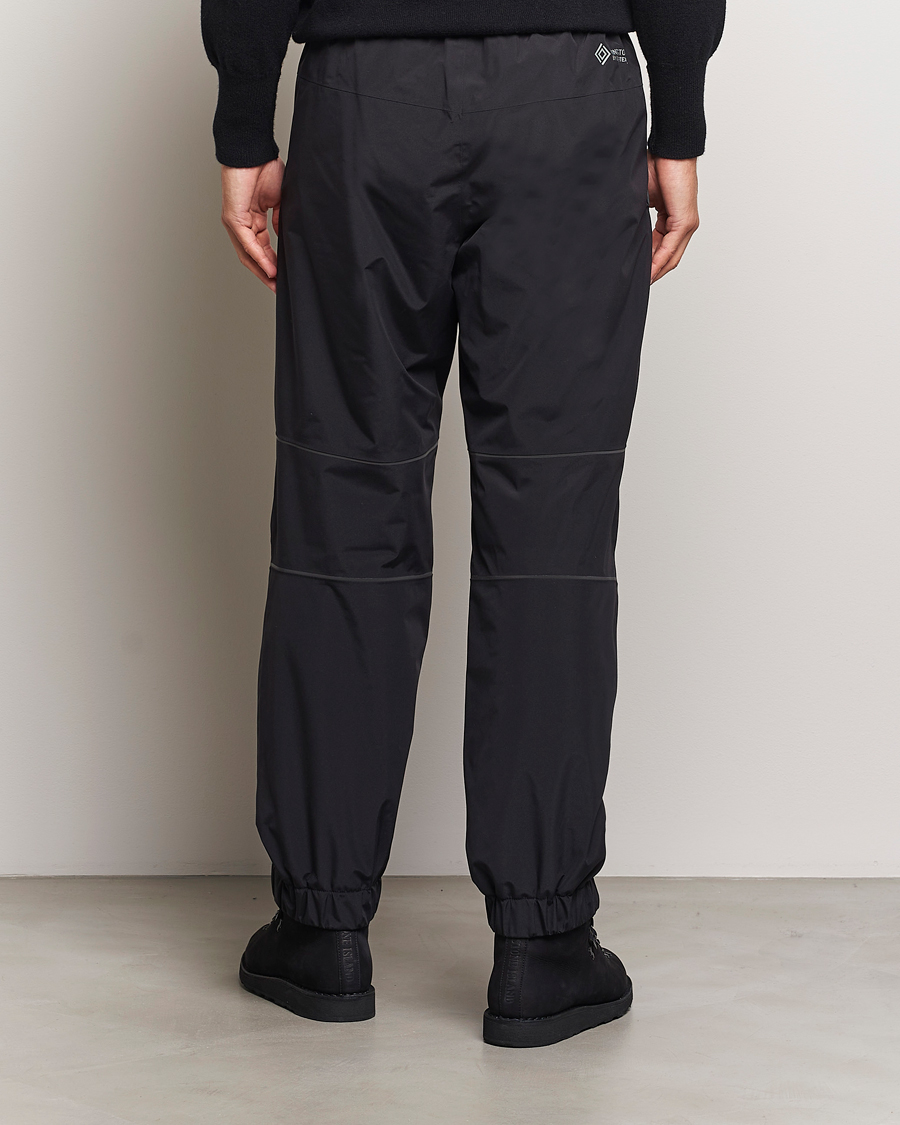 Uomini | Pantaloni | Moncler Grenoble | Nylon Drawstring Trousers Black