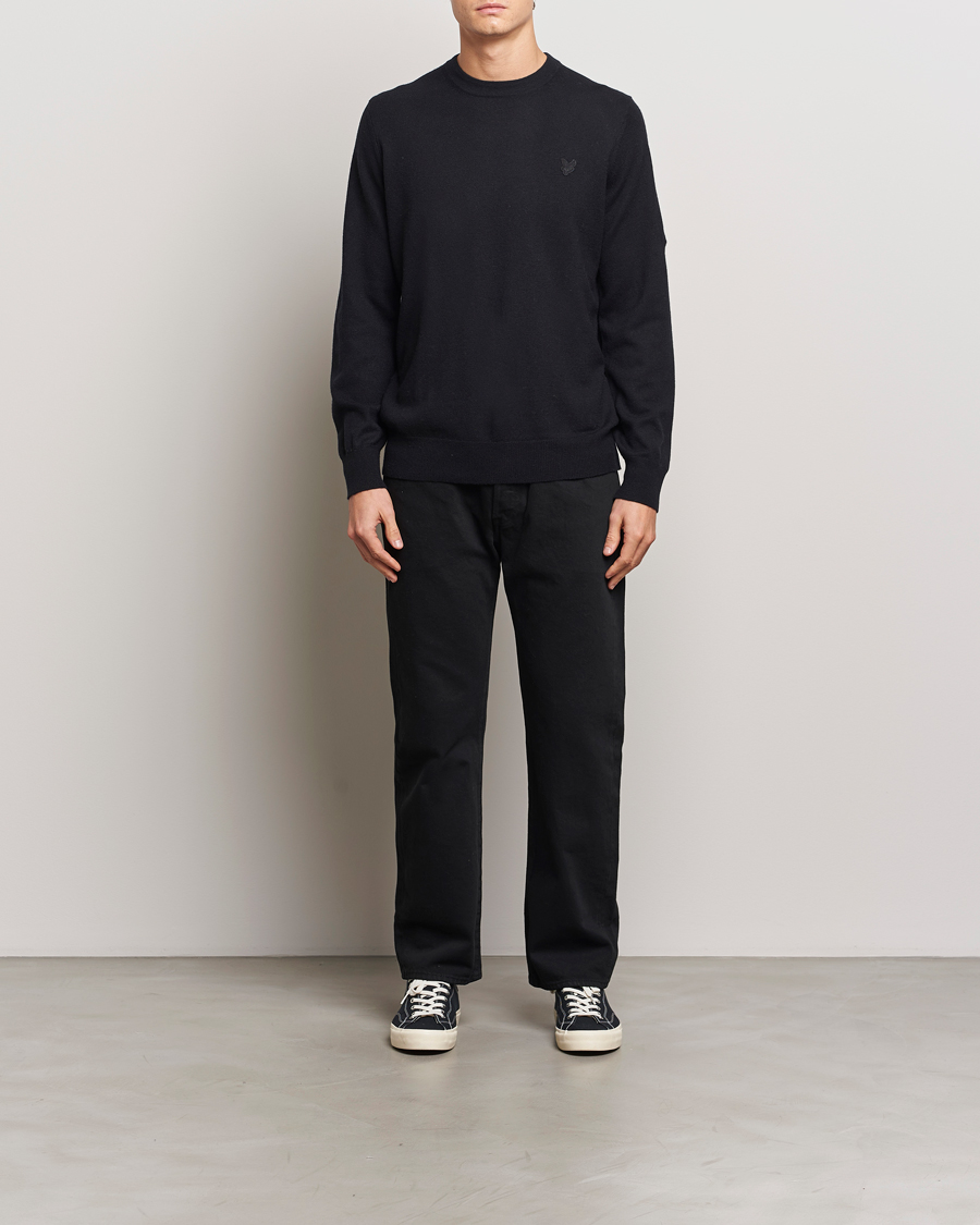 Uomini | Maglieria | Lyle & Scott | Tonal Eagle Lambswool Crew Neck Jet Black