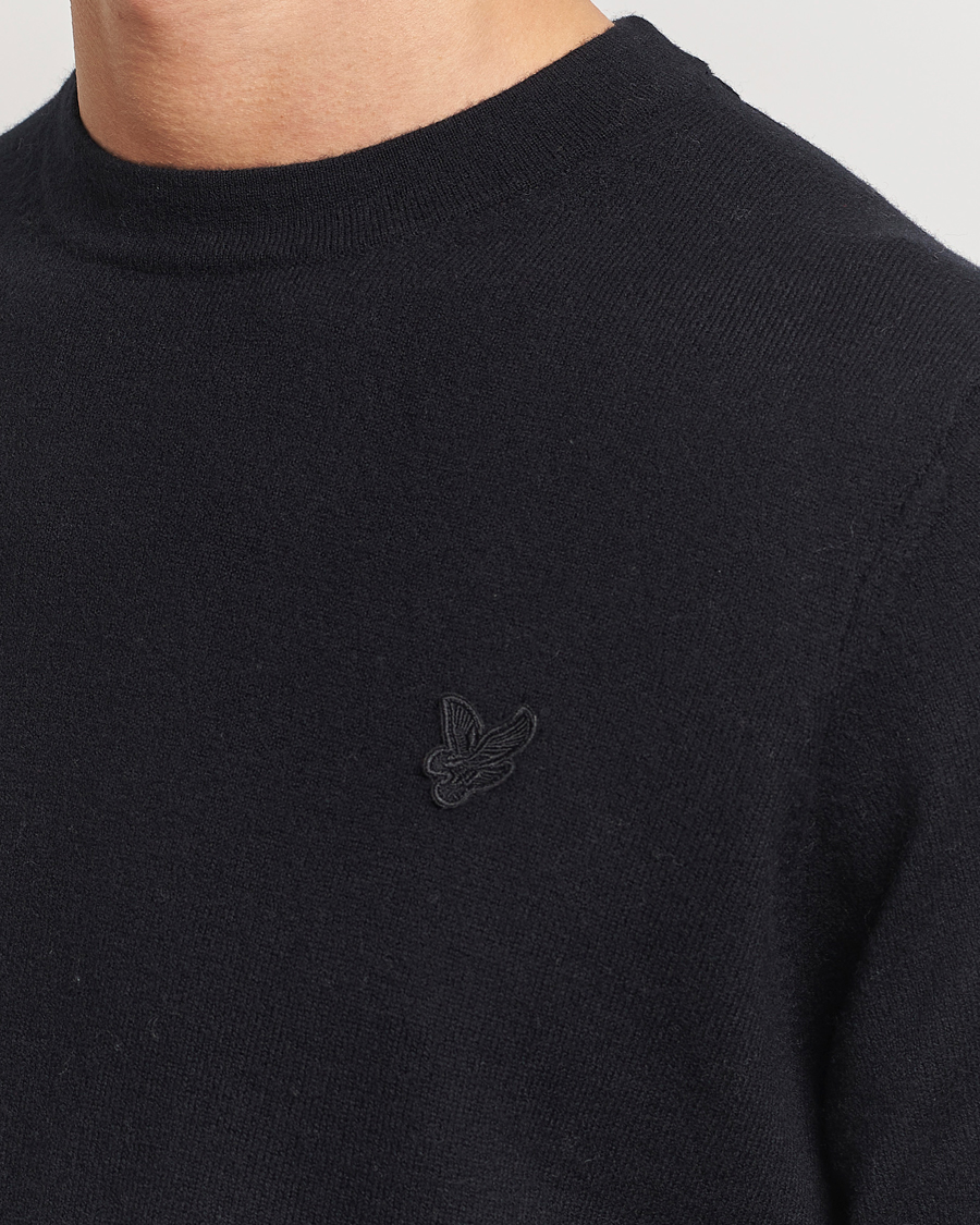 Uomini | Maglieria | Lyle & Scott | Tonal Eagle Lambswool Crew Neck Jet Black