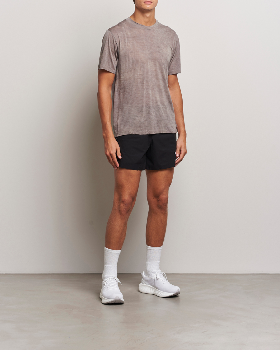 Uomini | Pantaloncini | Satisfy | PeaceShell 5 Inch Shorts Black
