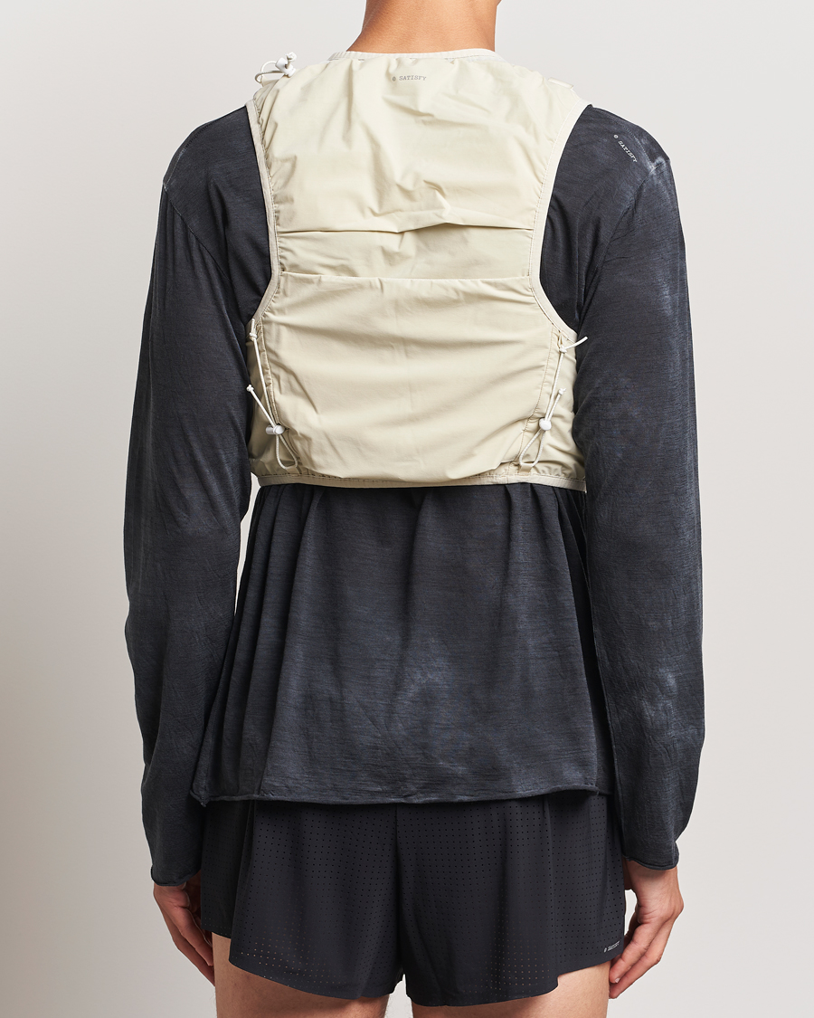 Uomini | Satisfy Justice Cordura Hydration Vest Mineral Off White | Satisfy | Justice Cordura Hydration Vest Mineral Off White