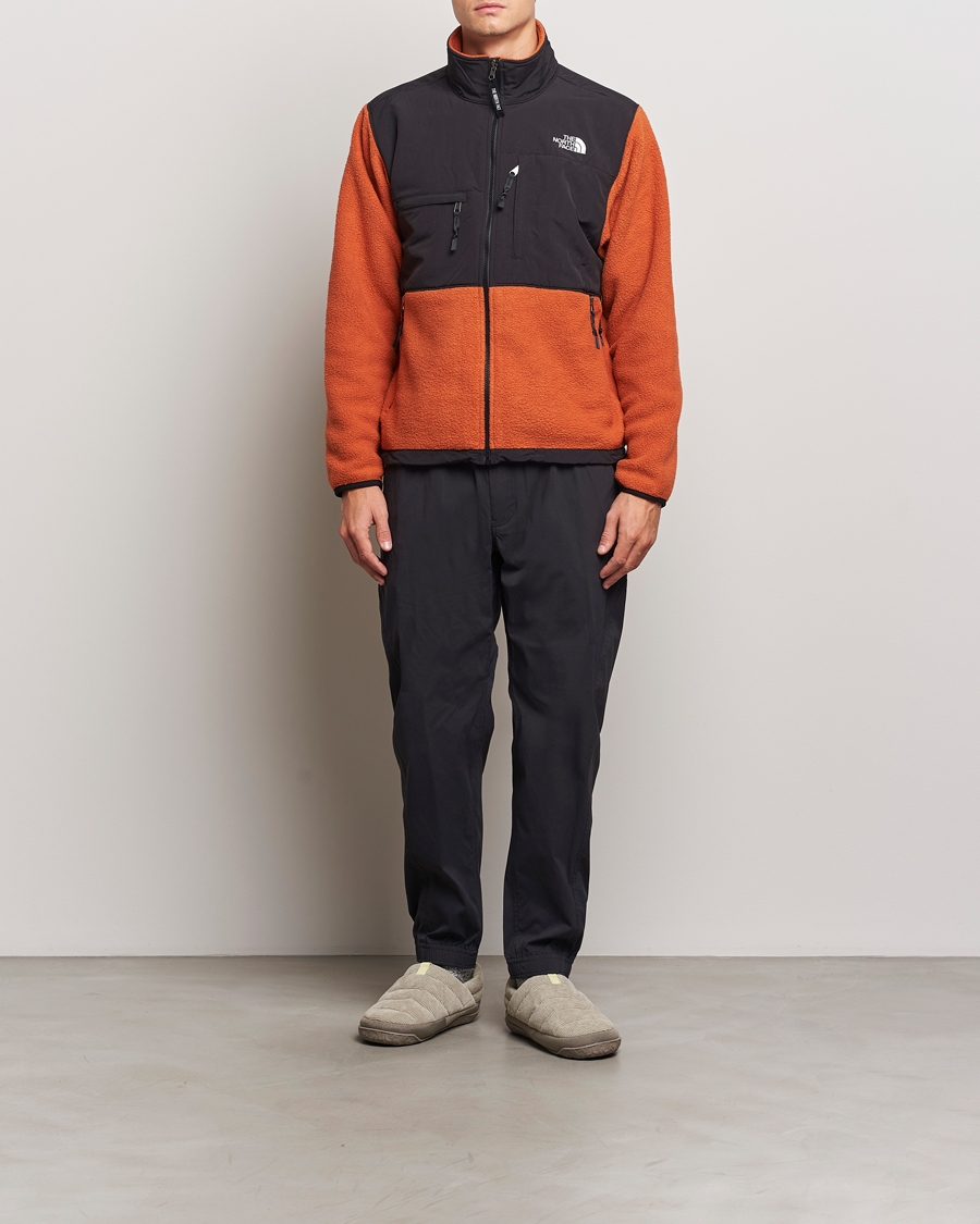 Uomini | Giacche | The North Face | Retro Denali Jacket Black/Orange